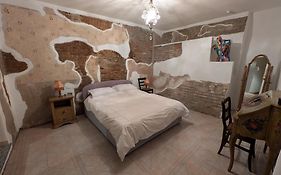 Il Castello Delle Dame - Lo Scudiero